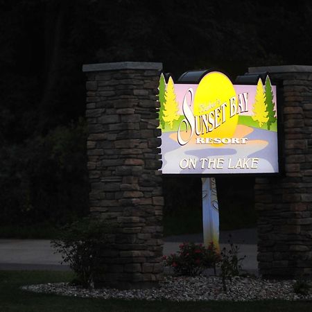 Bakers Sunset Bay Resort Lake Delton Esterno foto