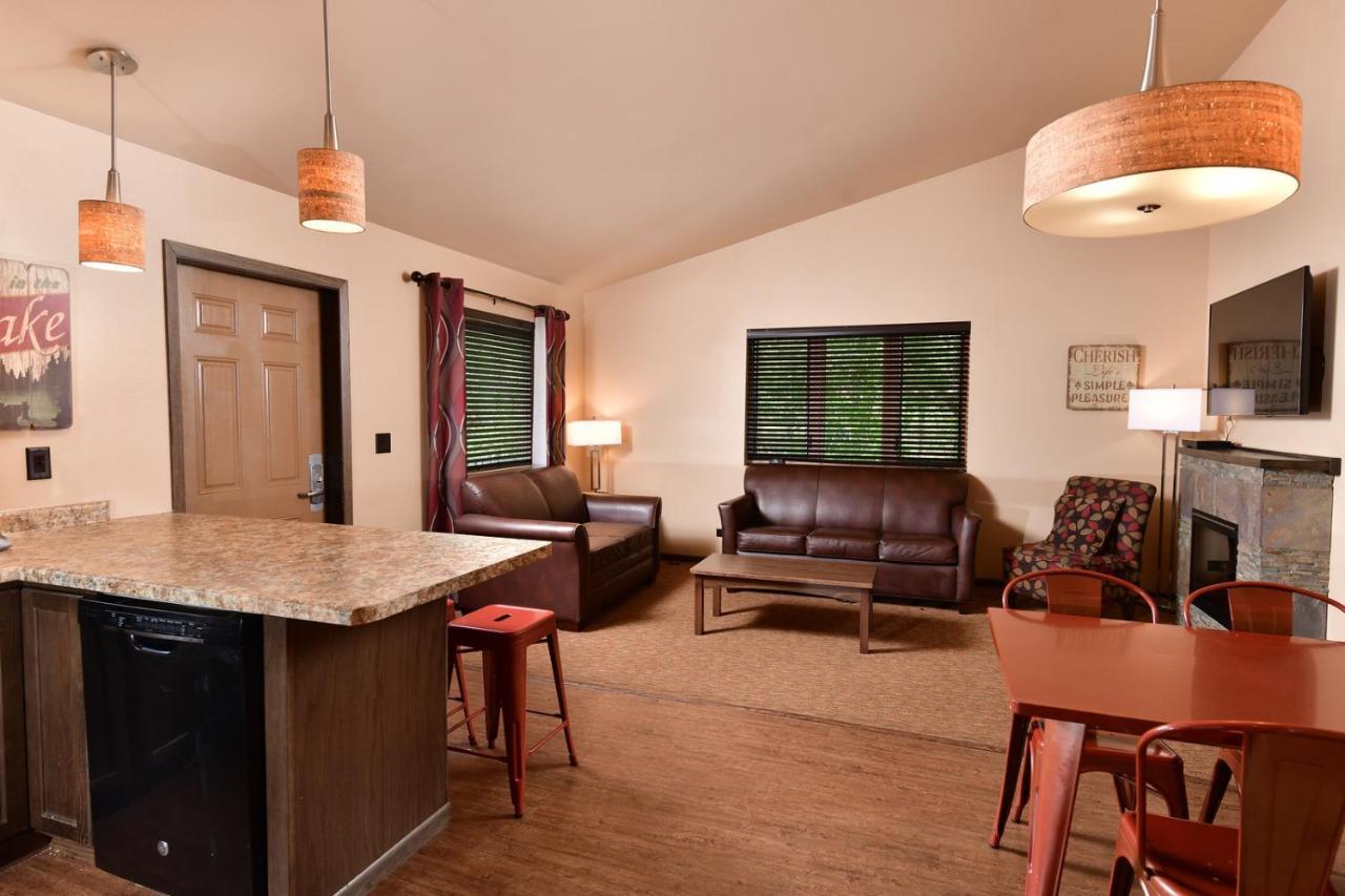 Bakers Sunset Bay Resort Lake Delton Esterno foto