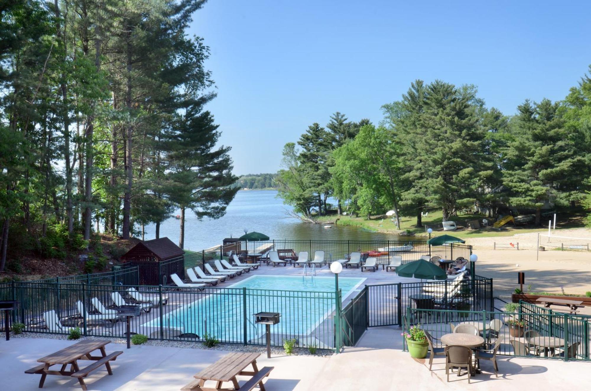 Bakers Sunset Bay Resort Lake Delton Esterno foto